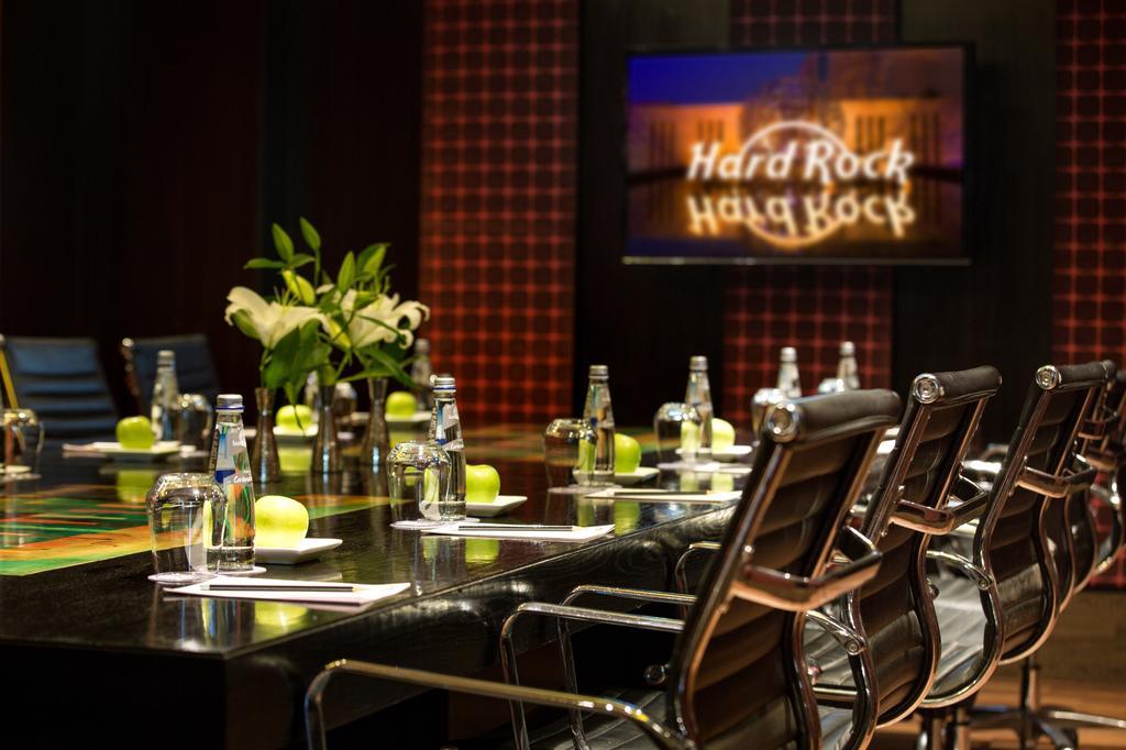 Hard Rock Hotel Goa Calangute Εξωτερικό φωτογραφία The Rock Shop