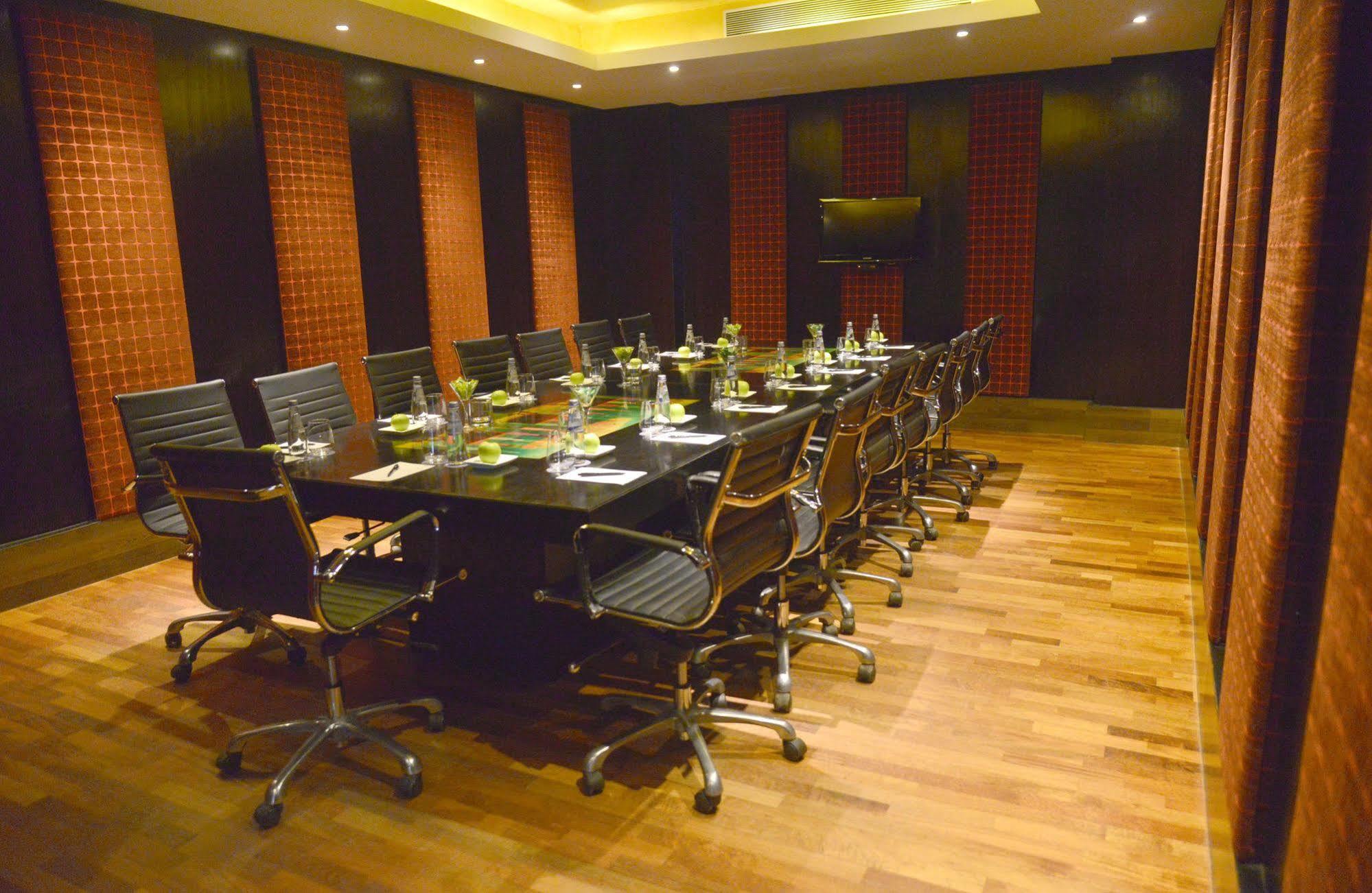 Hard Rock Hotel Goa Calangute Εξωτερικό φωτογραφία A boardroom at a hotel
