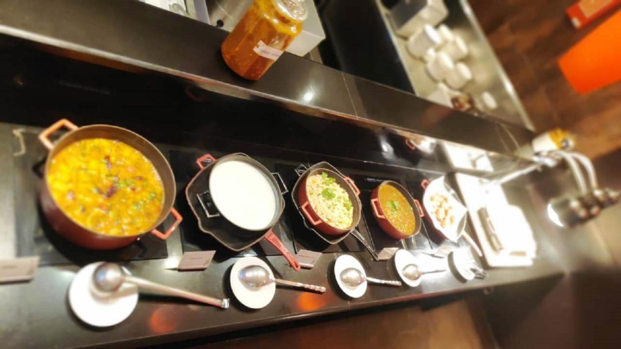Hard Rock Hotel Goa Calangute Εξωτερικό φωτογραφία Indian cuisine